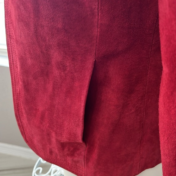 The Tannery Women’s 3/4 Sleeve Red Suede Leather Blazer Jacket Size 5/6 - Picture 3 of 12